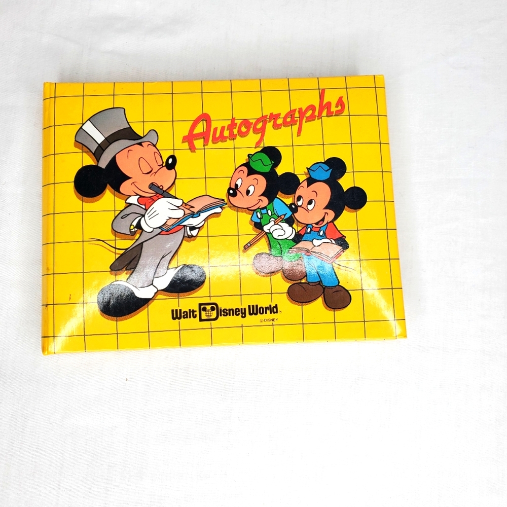 22B) DISNEY 80's Vintage Autograph Booklet